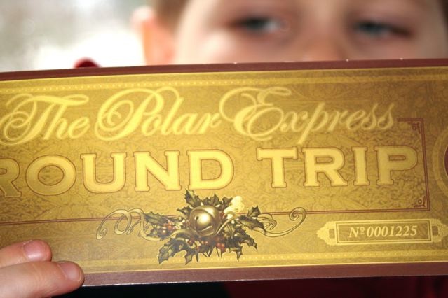 Giveaway: 2 family 4-packs to see The Polar Express (IMAX 3D)